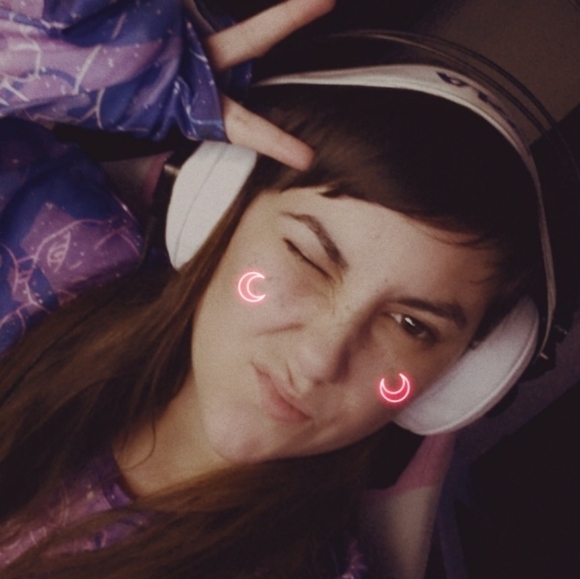 ☀️meet your posher☀️ - Picture 3 of 4